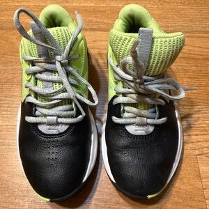 Kids under armour shoes